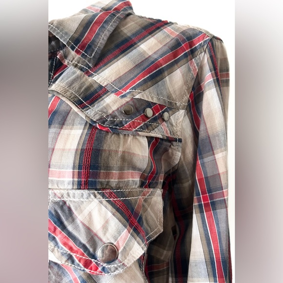 BKE Women’s Plaid Snap Button Down Western Shirt - Picture 5 of 8